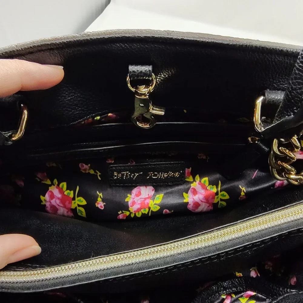 Betsey Johnson gray, black and white stripe quilted faux leather versatile purse - Picture 8 of 12